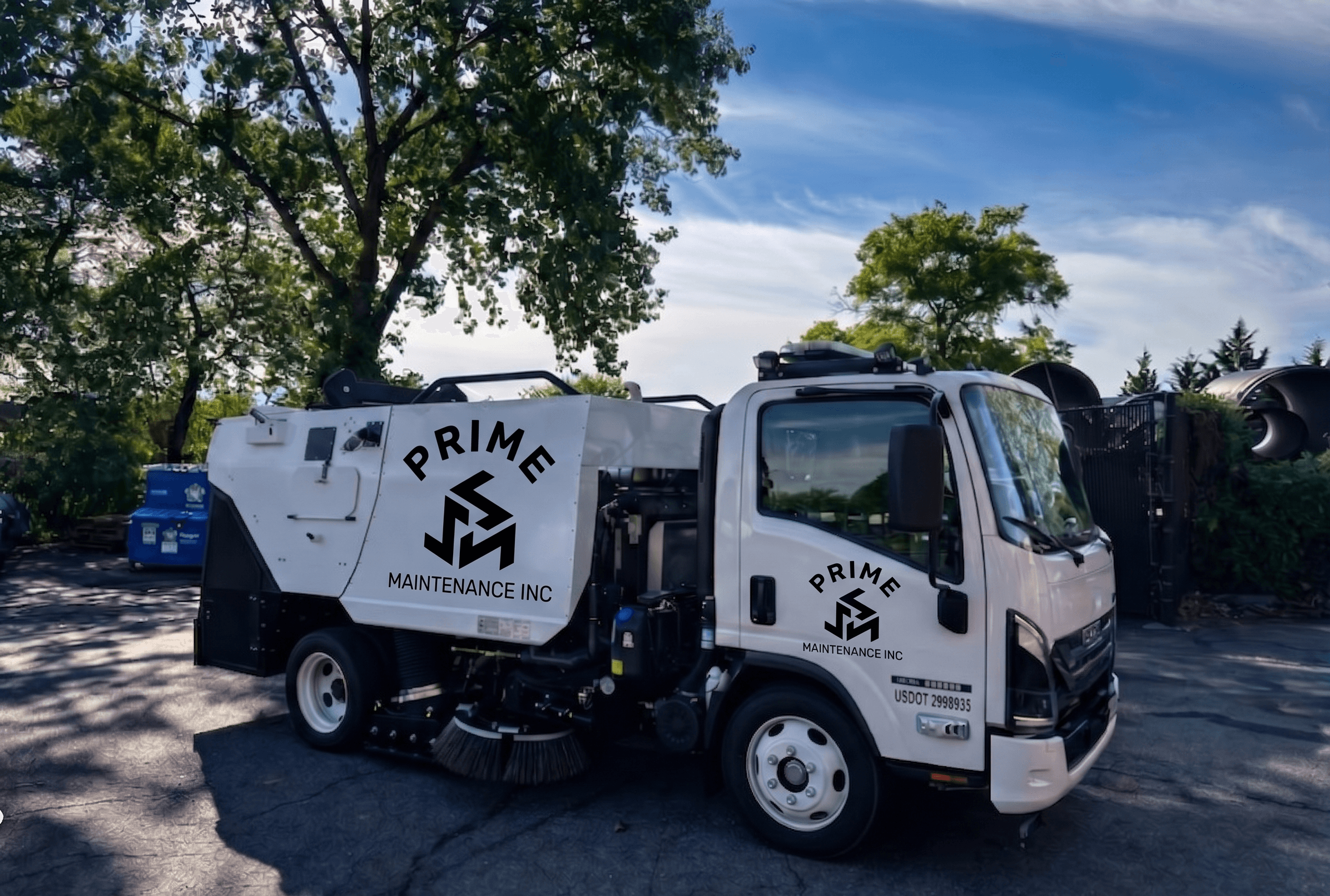 Professional street sweeping and parking lot cleaning service for commercial properties